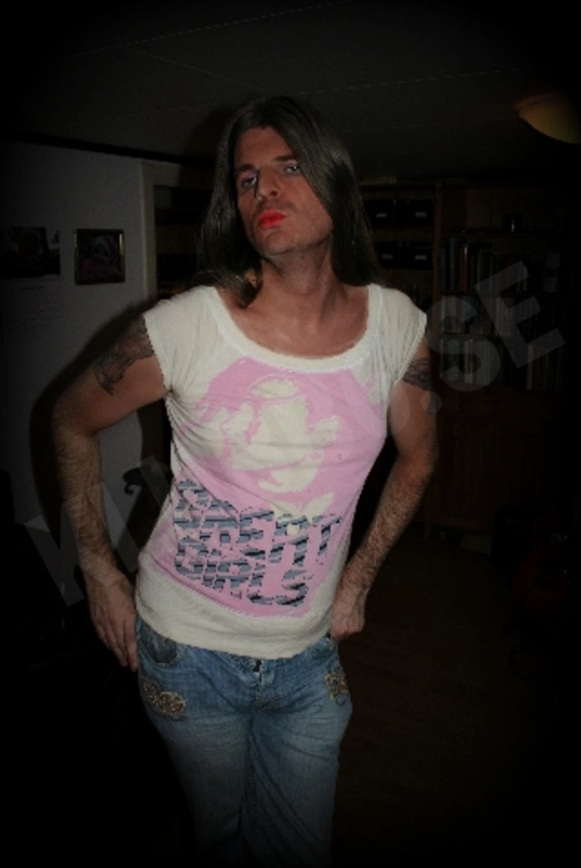 Lips_Of_An_Angel3787482